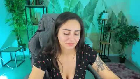 Valerie online show from 11-27-25, 03:47