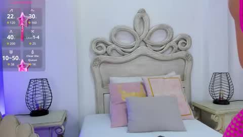 Snapshot of valerith_vega chatting on 10-14-25, 11:44   online show from 10-14-25, 11:44