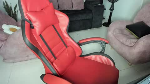 Valery adams1 online show from 03-01-25, 07:41