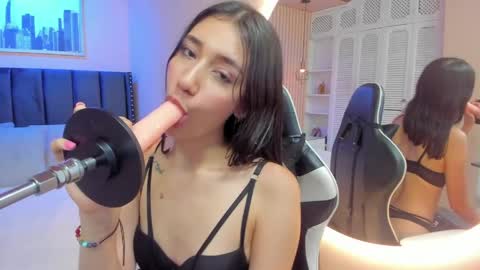 Snapshot of valery_browns chatting on 05-12-26, 11:29 online show from 05-12-26, 11:29