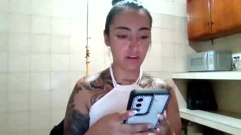 Snapshot of valery_hot24 chatting on 02-18-26, 02:46 valery hot24 online show from 02-18-26, 02:46