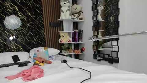  valery kiim2  online show from 11-30-25, 11:14