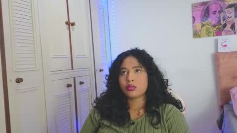 valery_lovex_ online show from 04-19-26, 12:00