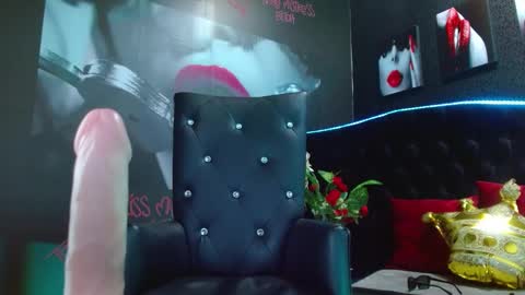 Snapshot of valery_meer_ chatting on 12-14-24, 03:25 Valeria online show from 12-14-24, 03:25