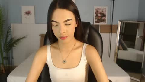 Snapshot of valery_restrepo chatting on 07-25-26, 04:15 valery_restrepo online show from 07-25-26, 04:15