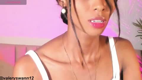 Snapshot of valery_swan1 chatting on 02-06-25, 11:15 Valery swan1 online show from 02-06-25, 11:15