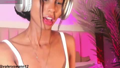 Snapshot of valery_swan1 chatting on 02-07-25, 02:19 Valery swan1 online show from 02-07-25, 02:19