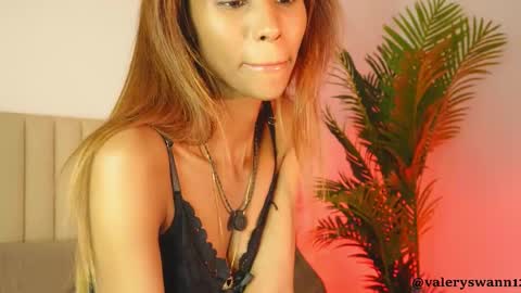 Snapshot of valery_swan1 chatting on 10-24-25, 04:20 Valery swan1 online show from 10-24-25, 04:20