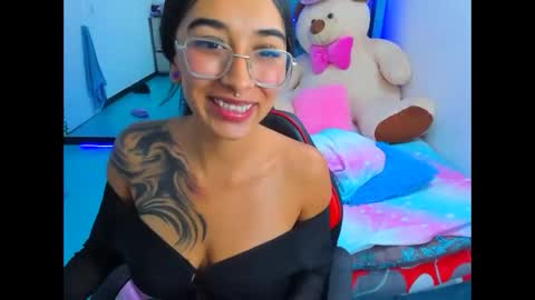 Snapshot of valery_taylor_1 chatting on 04-17-26, 02:47 valery online show from 04-17-26, 02:47