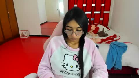 Snapshot of valery_taylor_1 chatting on 06-19-26, 01:54 valery online show from 06-19-26, 01:54