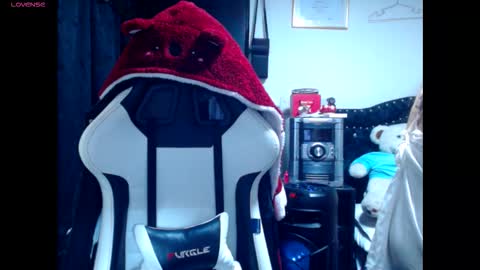 B V Naughty online show from 02-25-26, 11:47