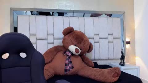 valerycooper23 online show from 02-19-26, 09:22