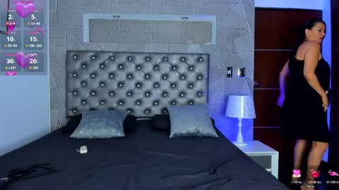 Snapshot of valerydiamond_ chatting on 05-15-26, 11:45 Valery online show from 05-15-26, 11:45