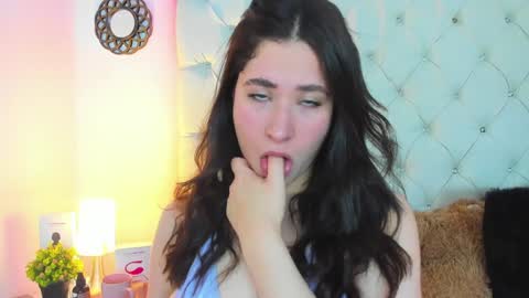 Snapshot of valeryfoxt chatting on 12-13-24, 04:00 valery online show from 12-13-24, 04:00