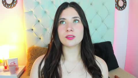 Snapshot of valeryfoxt chatting on 01-21-25, 04:21 valery online show from 01-21-25, 04:21