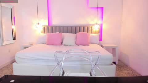 Snapshot of valerynova chatting on 01-17-25, 02:07 Carla online show from 01-17-25, 02:07