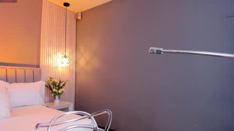 Snapshot of valerynova chatting on 10-07-25, 11:18 Carla online show from 10-07-25, 11:18