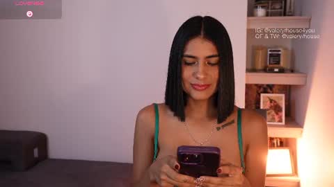 Snapshot of valeryrhouse_ chatting on 07-04-26, 12:39 All my links here online show from 07-04-26, 12:39
