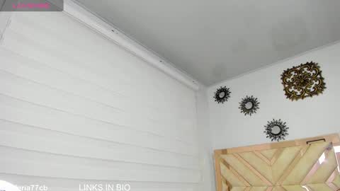 Snapshot of valeryrossee chatting on 01-22-25, 02:48 VALERIA online show from 01-22-25, 02:48