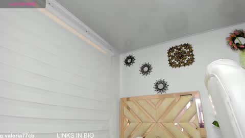 Snapshot of valeryrossee chatting on 03-08-25, 04:39 VALERIA online show from 03-08-25, 04:39