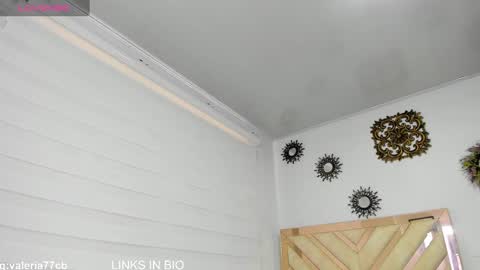 Snapshot of valeryrossee chatting on 03-11-25, 05:13 VALERIA online show from 03-11-25, 05:13