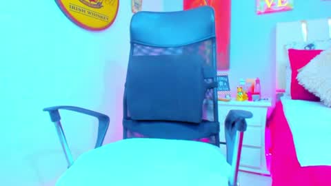 Snapshot of valerysex4u chatting on 07-09-26, 01:59 Valery online show from 07-09-26, 01:59