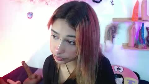 zoe online show from 11-22-25, 05:45