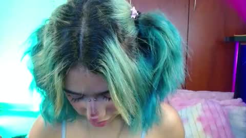 Snapshot of valerysmith18 chatting on 05-05-26, 03:25 zoe online show from 05-05-26, 03:25