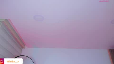 Snapshot of valeska__v chatting on 05-23-26, 07:13 your loveee online show from 05-23-26, 07:13