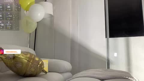 Snapshot of valientegirl_ chatting on 11-07-25, 03:50 VALIENTE online show from 11-07-25, 03:50