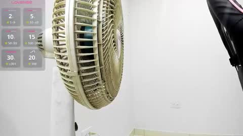 Snapshot of valkiiriaa_ chatting on 11-13-25, 03:16 valkiiriaa_ online show from 11-13-25, 03:16