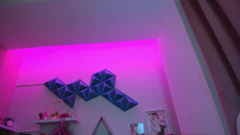 Valkiria online show from 09-22-25, 04:25