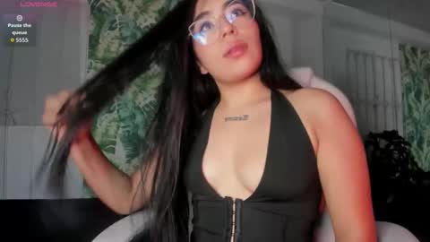 Snapshot of valkyria12 chatting on 11-23-25, 09:36 Valkyria online show from 11-23-25, 09:36