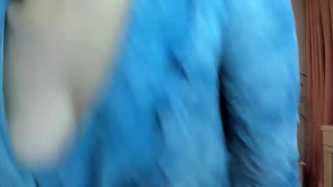 Macarena online show from 09-14-25, 04:00