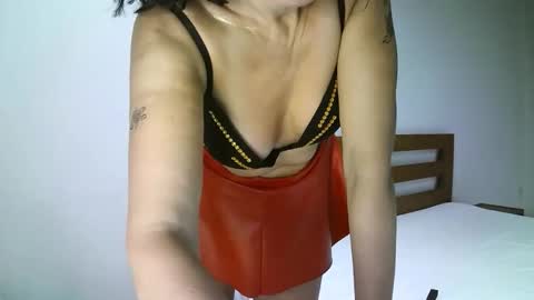 Snapshot of valleriwind chatting on 02-05-26, 11:31 ValleriWind online show from 02-05-26, 11:31