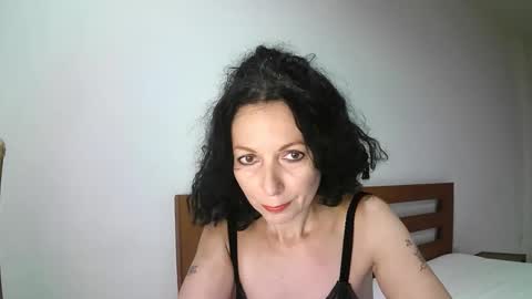 Snapshot of valleriwind chatting on 02-07-26, 12:03 ValleriWind online show from 02-07-26, 12:03