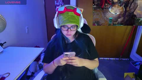 Im Violet online show from 03-10-25, 01:45