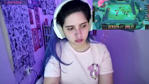 Im Violet online show from 09-28-25, 06:52