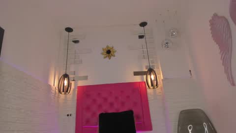 Vallolet Peach  online show from 01-11-25, 11:23