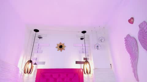 Vallolet Peach  online show from 03-02-25, 11:07