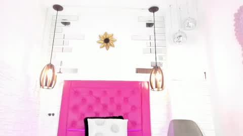 Vallolet Peach  online show from 03-09-25, 11:03