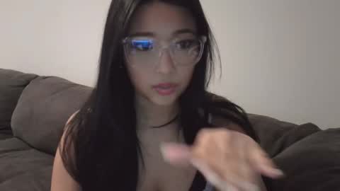 Val Torres online show from 10-28-25, 12:36