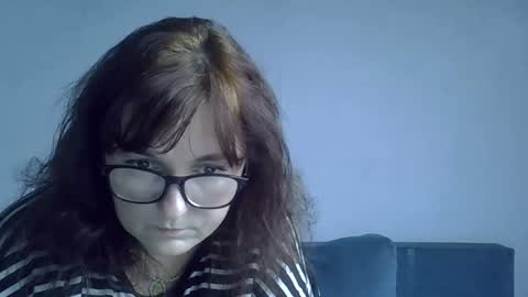 Snapshot of vally_bek1 chatting on 11-12-25, 10:04 vally_bek1 online show from 11-12-25, 10:04