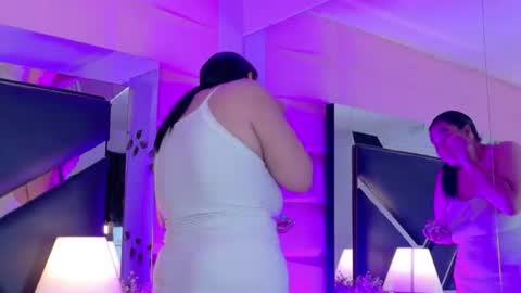 Snapshot of valrery_roussex chatting on 06-20-26, 07:16 Valery online show from 06-20-26, 07:16