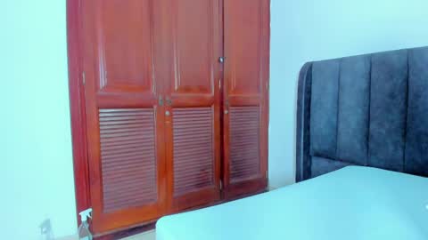 Snapshot of valtira_nova chatting on 02-13-25, 09:41 valtira nova online show from 02-13-25, 09:41