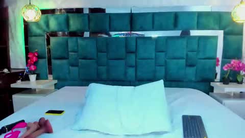 Snapshot of valtira_nova chatting on 09-28-25, 06:46 valtira nova online show from 09-28-25, 06:46