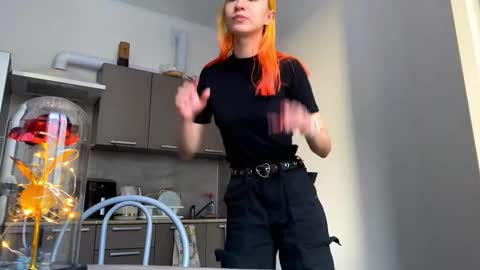 Emily online show from 02-06-26, 07:12