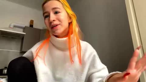 Emily online show from 02-12-26, 07:25