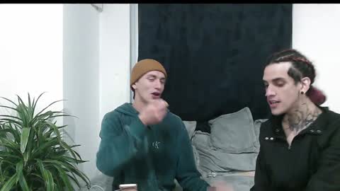 Snapshot of vamp_noah chatting on 12-28-24, 09:09 Vamp Noah and Dan online show from 12-28-24, 09:09