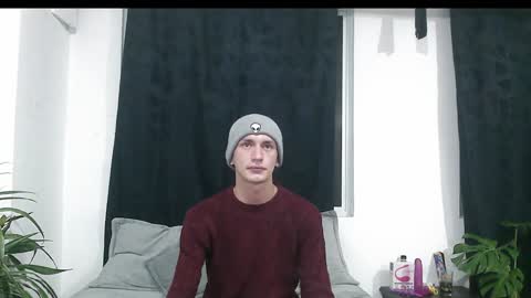 Snapshot of vamp_noah chatting on 12-30-24, 03:36 Vamp Noah and Dan online show from 12-30-24, 03:36